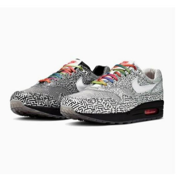 Nike Other - Nike Air Max Men's Tokyo Maze Running Shoes Black/White/Habanero Red Size 12